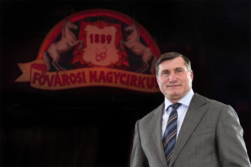 Új igazgató a cirkuszban