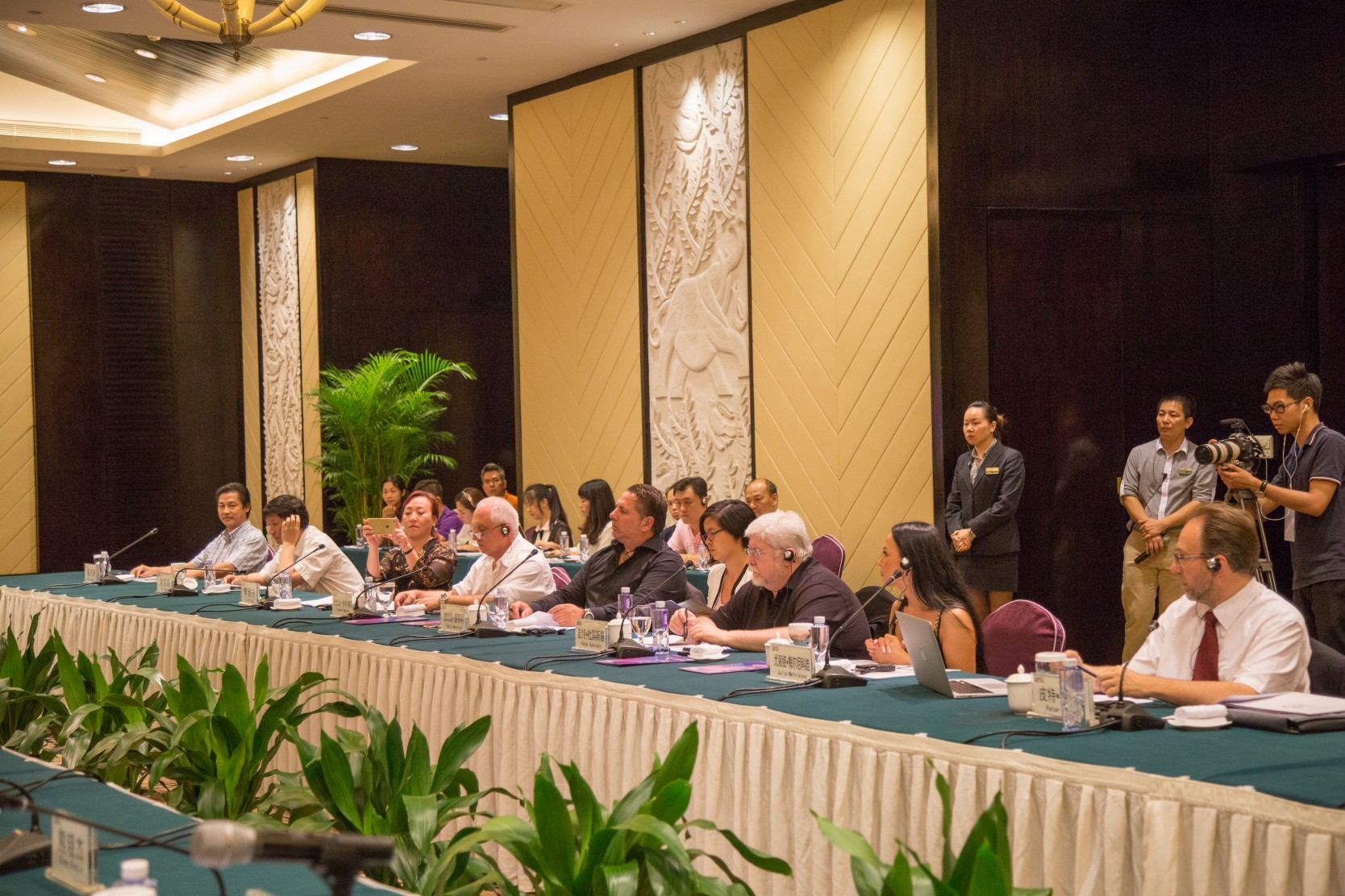 Cirkuszkonferencián járt Kínában Fekete Péter