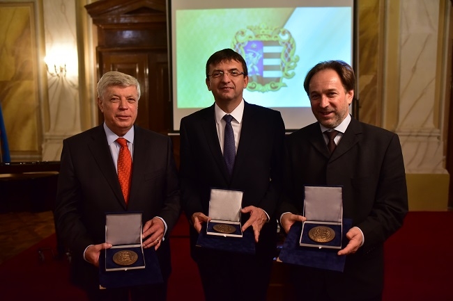 Békés megyéért: hárman kaptak kitüntetést