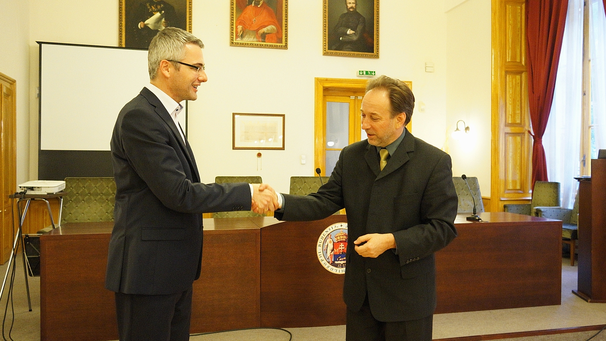 Könyvtár- és információtudomány a porondon: MACIVA - KITI együttműködés