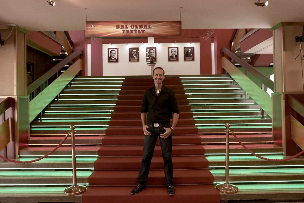 Nézd meg, hogy milyen egy igazi oroszlánidomár élete!