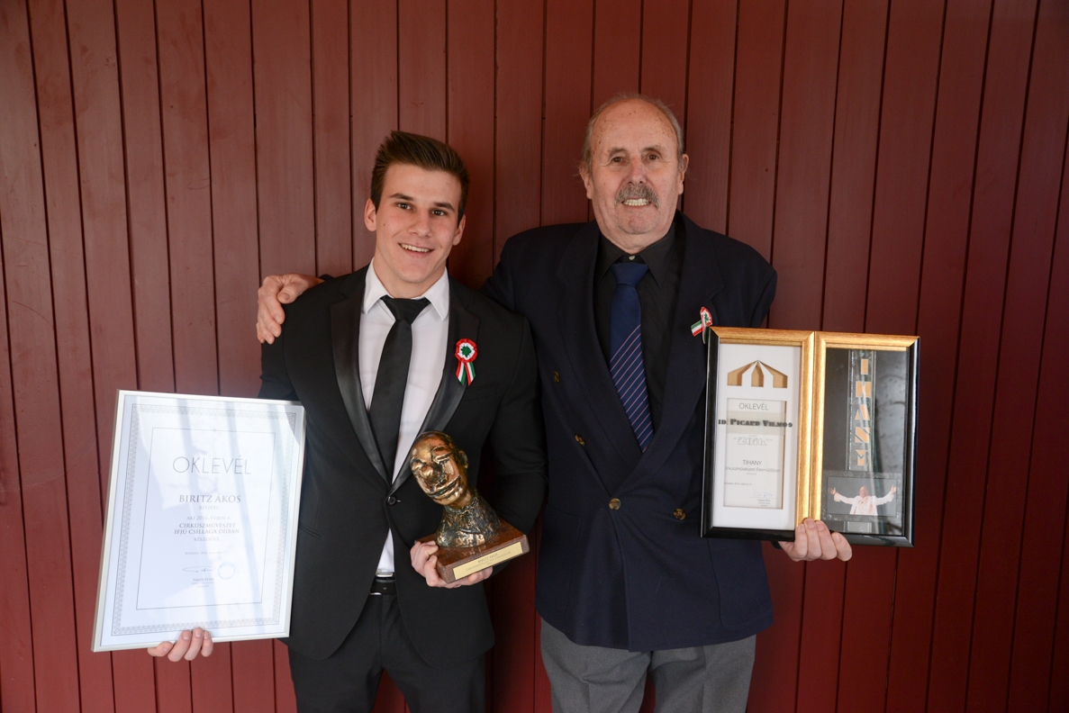 Artistaművészeket díjaztak a Fővárosi Nagycirkuszban
