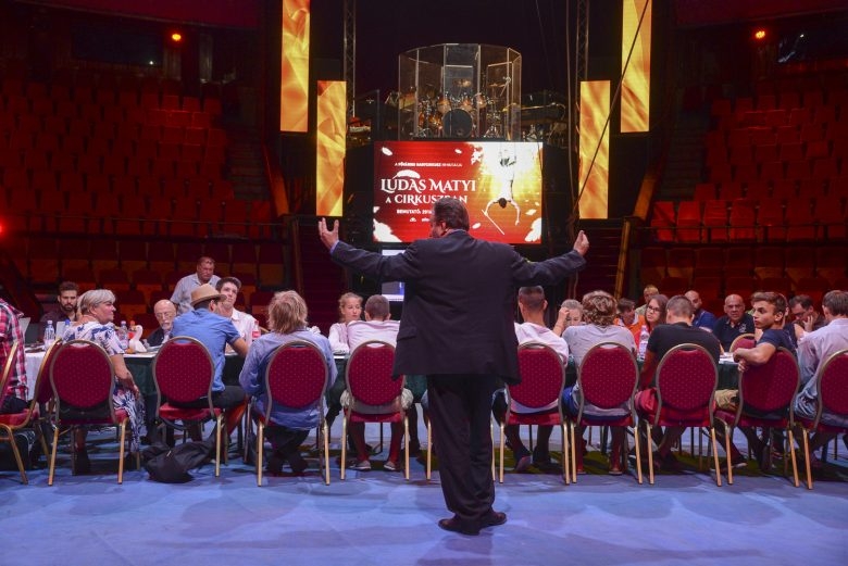 Lúdas Matyi a trapézon