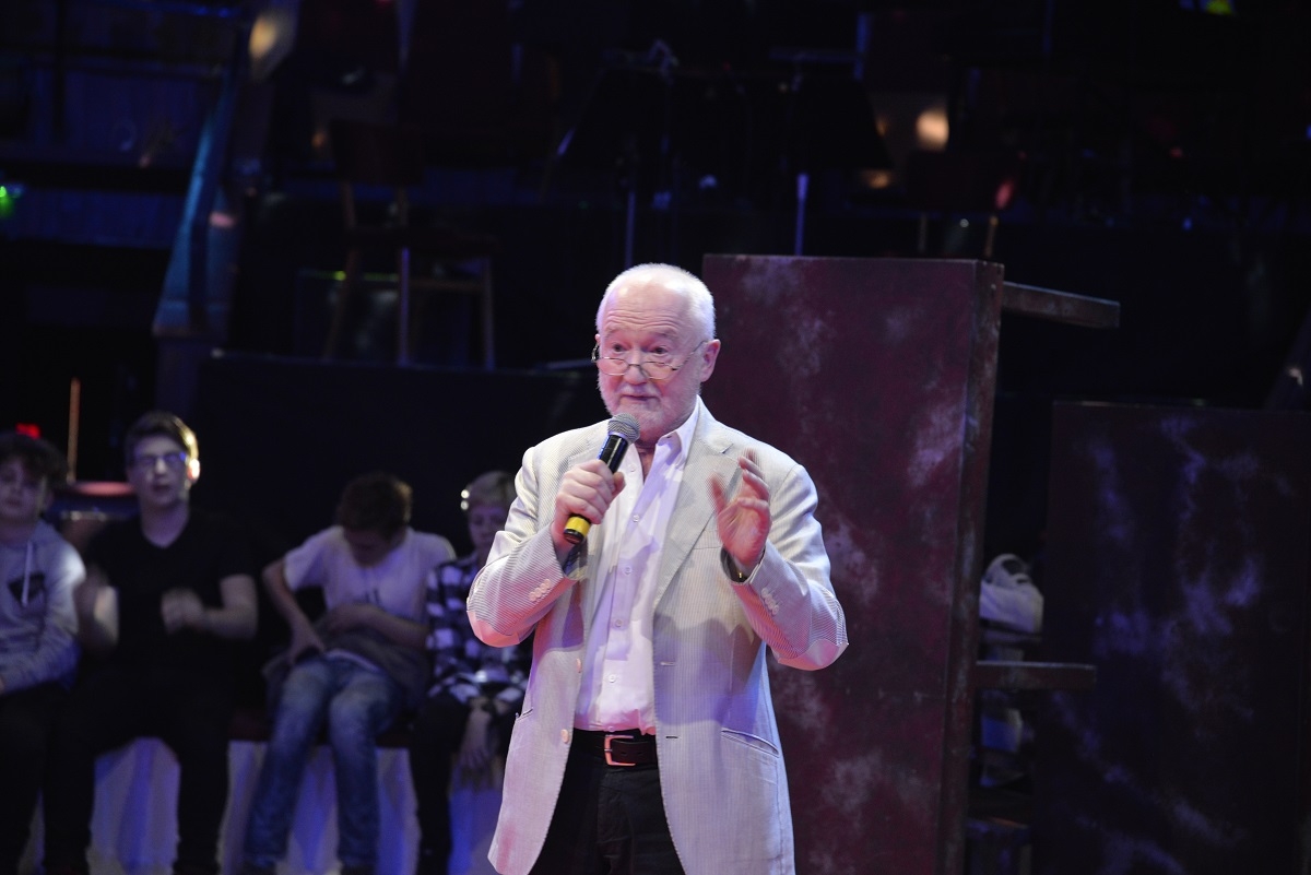 Rómeó és Júlia utáni rendhagyó előadás: Nádasdy Ádám előadása