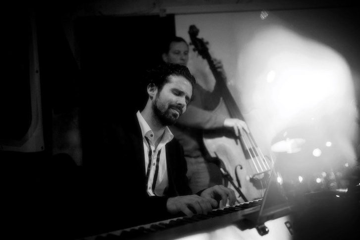 Titkok zenéjének mestere