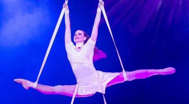 Gumikötélen pattan az égbe a csodaduó