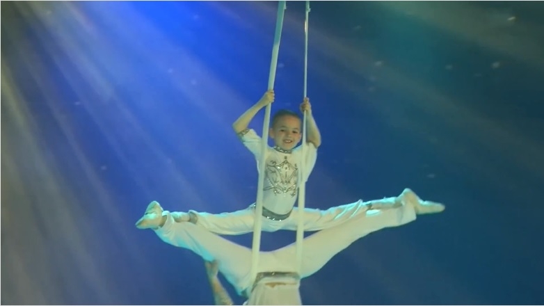 In digital age, circus maintains flesh-and-blood appeal