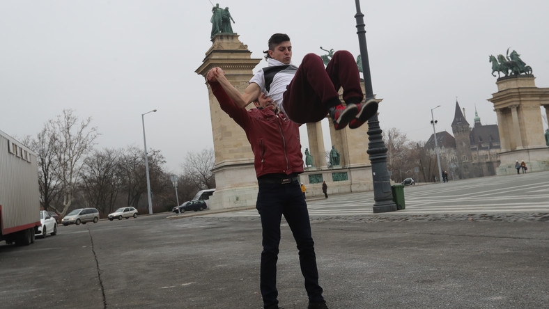 Szaltóval ünnepelték a cirkuszi bravúrt Budapesten