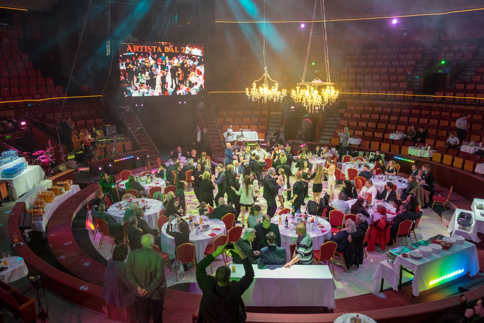 Sok év után újra Artista Bál volt a Fővárosi Nagycirkuszban