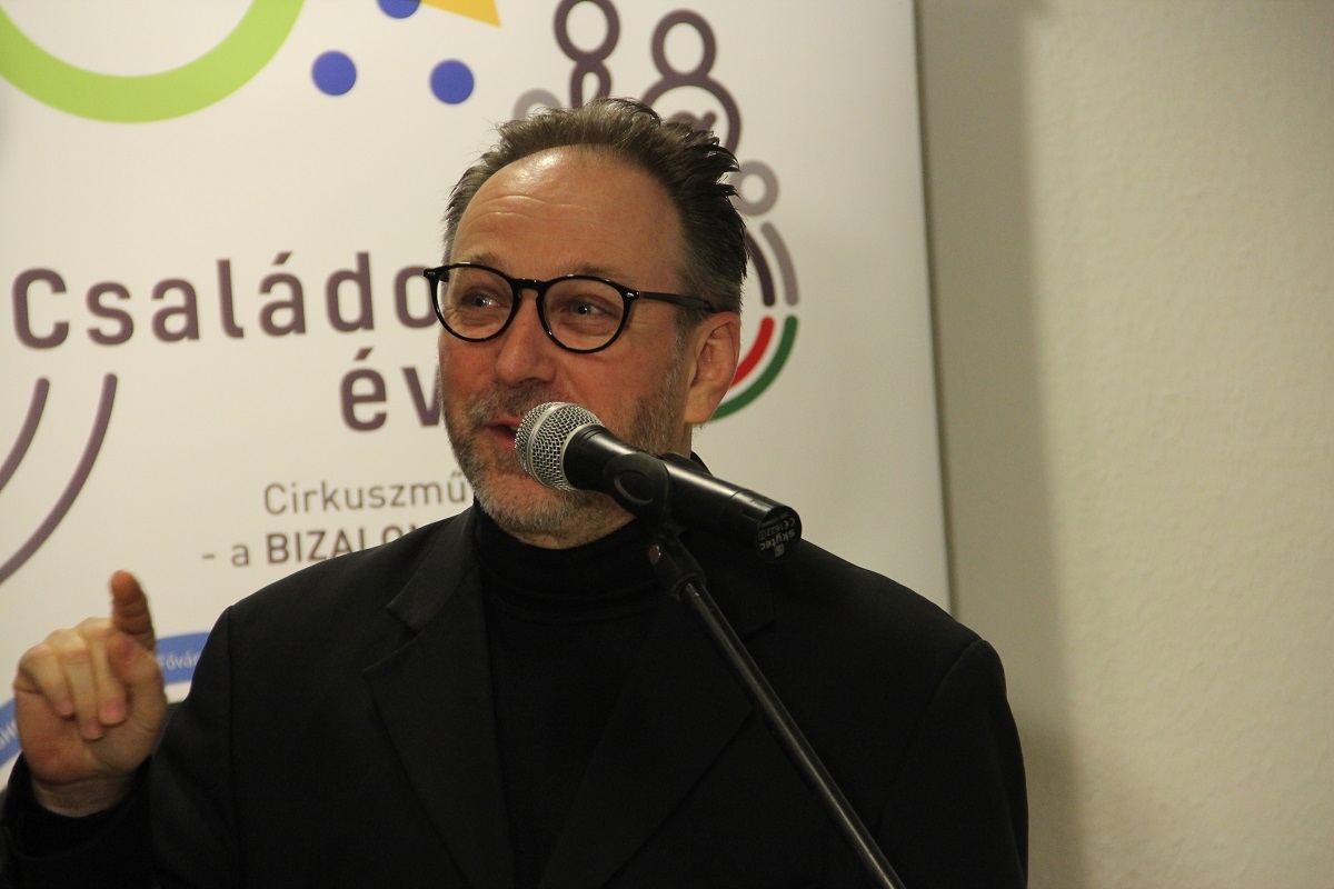 A Cirkusz A28 Jegyiroda ünnepi megnyitója