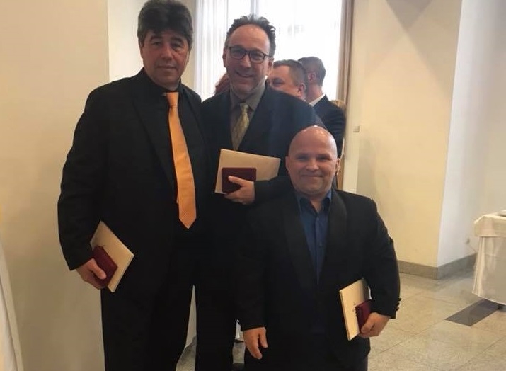 A Magyar Rendvédelmi Kar díjával tüntették ki Fekete Péter miniszteri biztost, a Fővárosi Nagycirkusz főigazgatóját