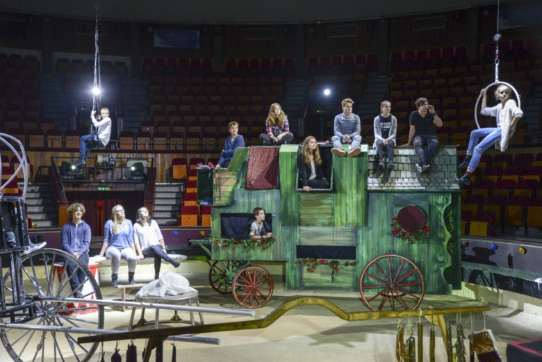 Cirkusszal a közoktatásért