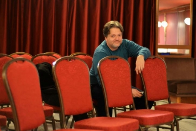 Illyés, Ulickaja, cirkusz és világjárás