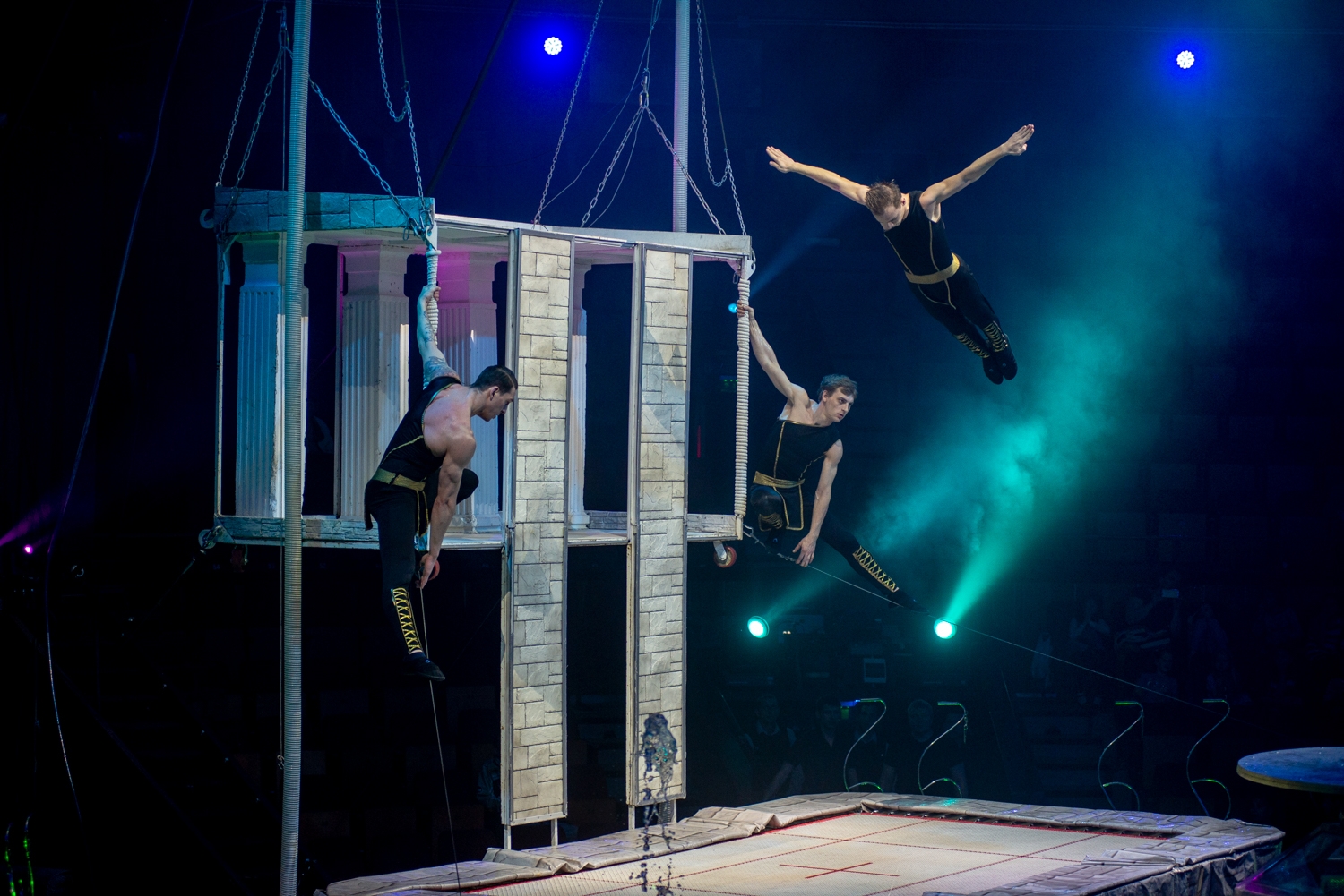 Rendhagyó testnevelés óra bemutató a Fővárosi Nagycirkusz artistáival a Városligetben!