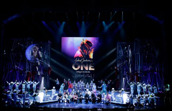 MJONEall2013-09-01-allartists_0