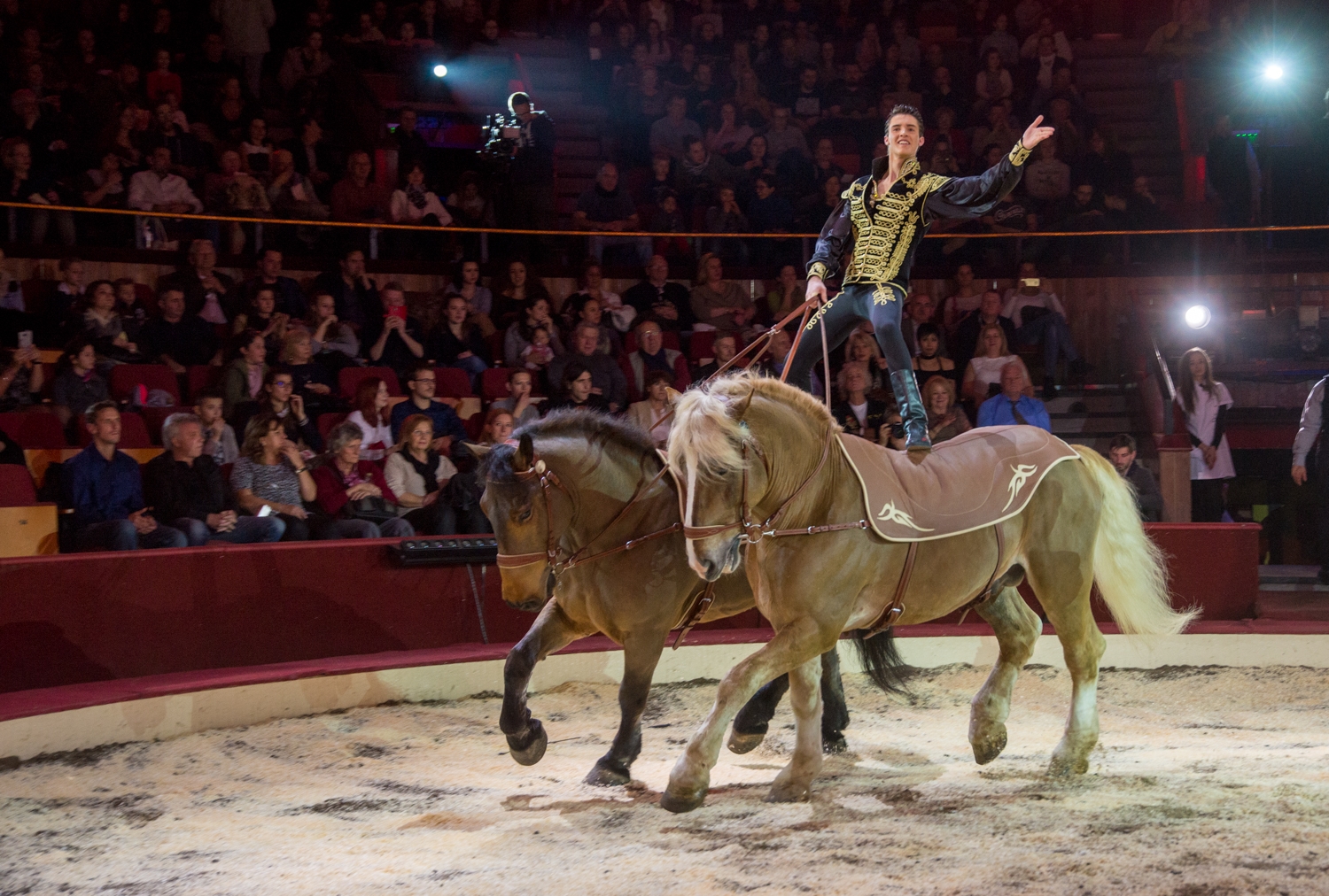 Zajlik az irodalmi pályázatunk