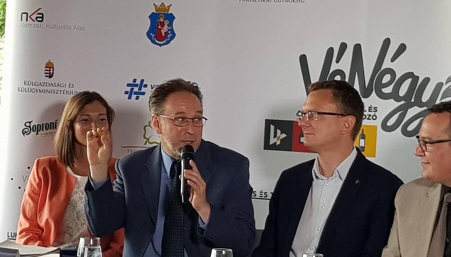 Cirkuszművészettel nyílik meg a VéNégy Fesztivál és Színházi Találkozó!