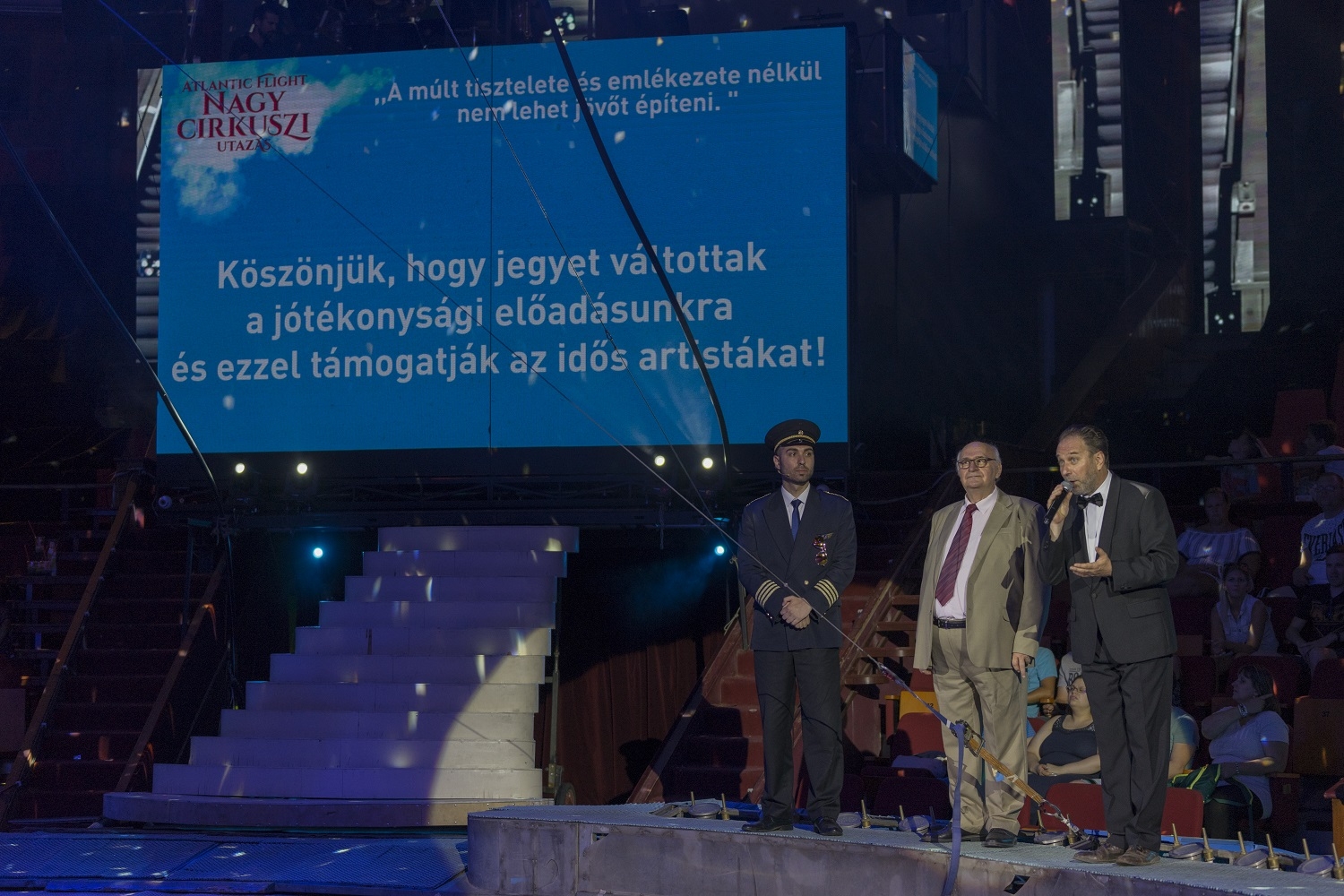 Jótékonysági előadást tartottunk az idős artisták javára