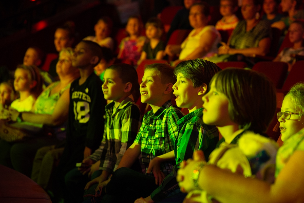 Rendhagyó műsorral igyekeznek élményt adni az elsősöknek