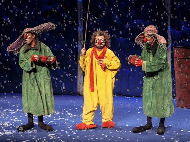 Hárommillió konfetti