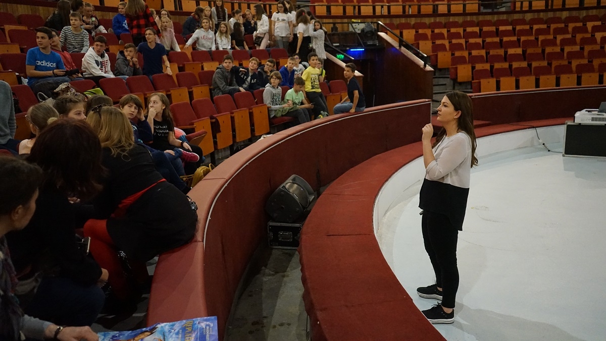 Játékos matematika a cirkuszban – Vas Vivien rendhagyó órája