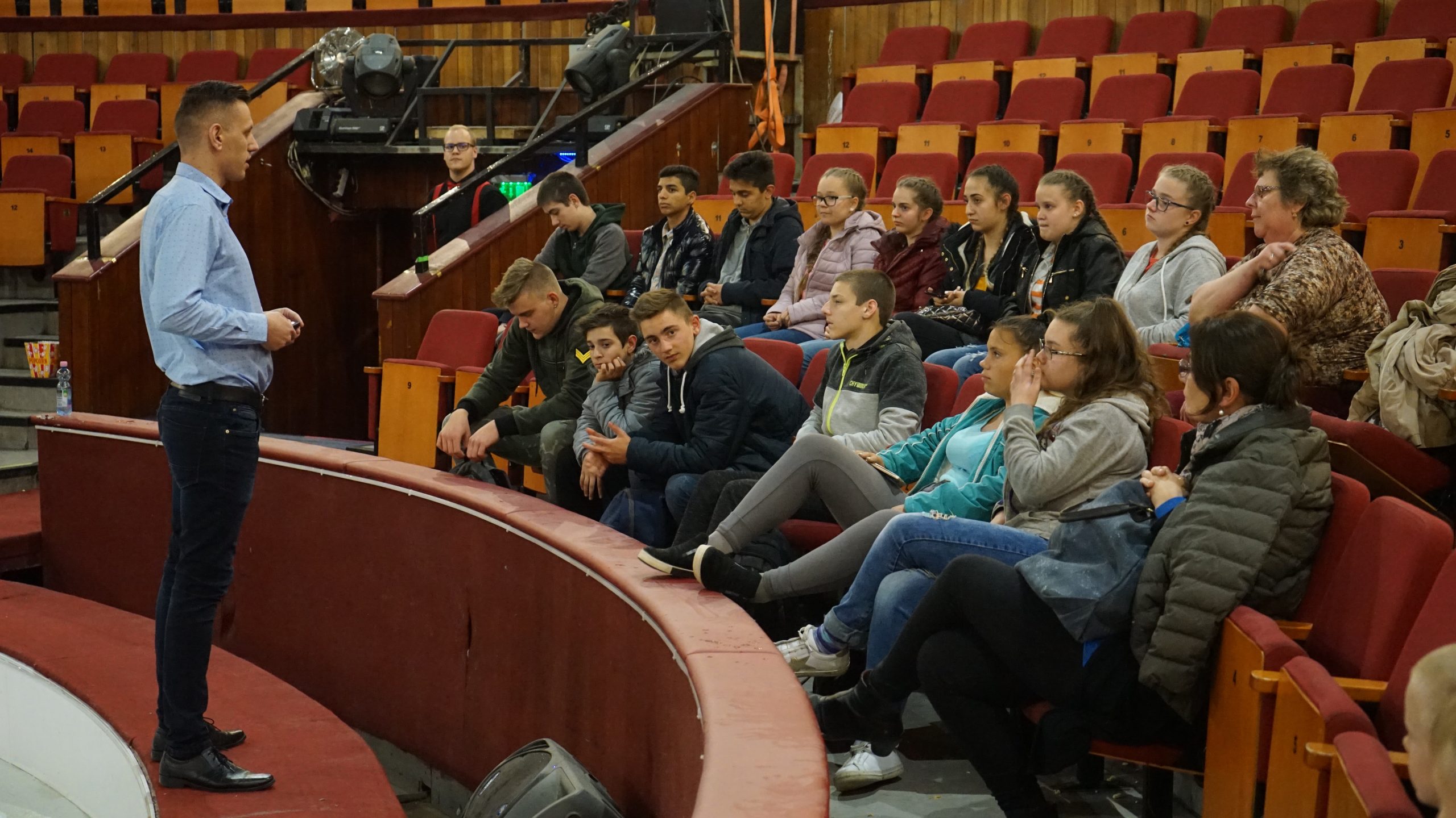 Az ég meghódításának története – Simon Dániel rendhagyó órája