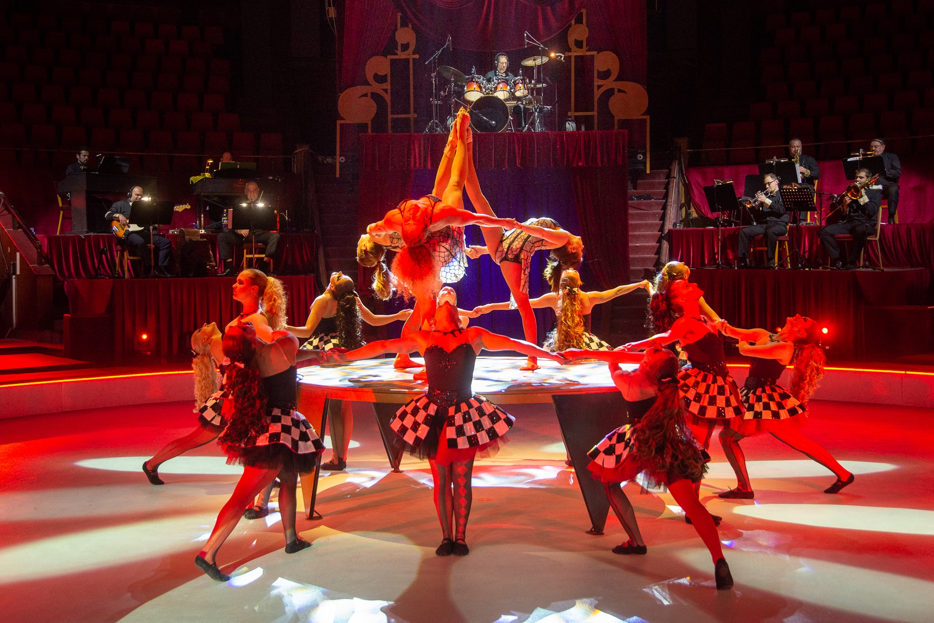 Már csak korlátozott számban kaphatók jegyek a Repülőcirkuszra!