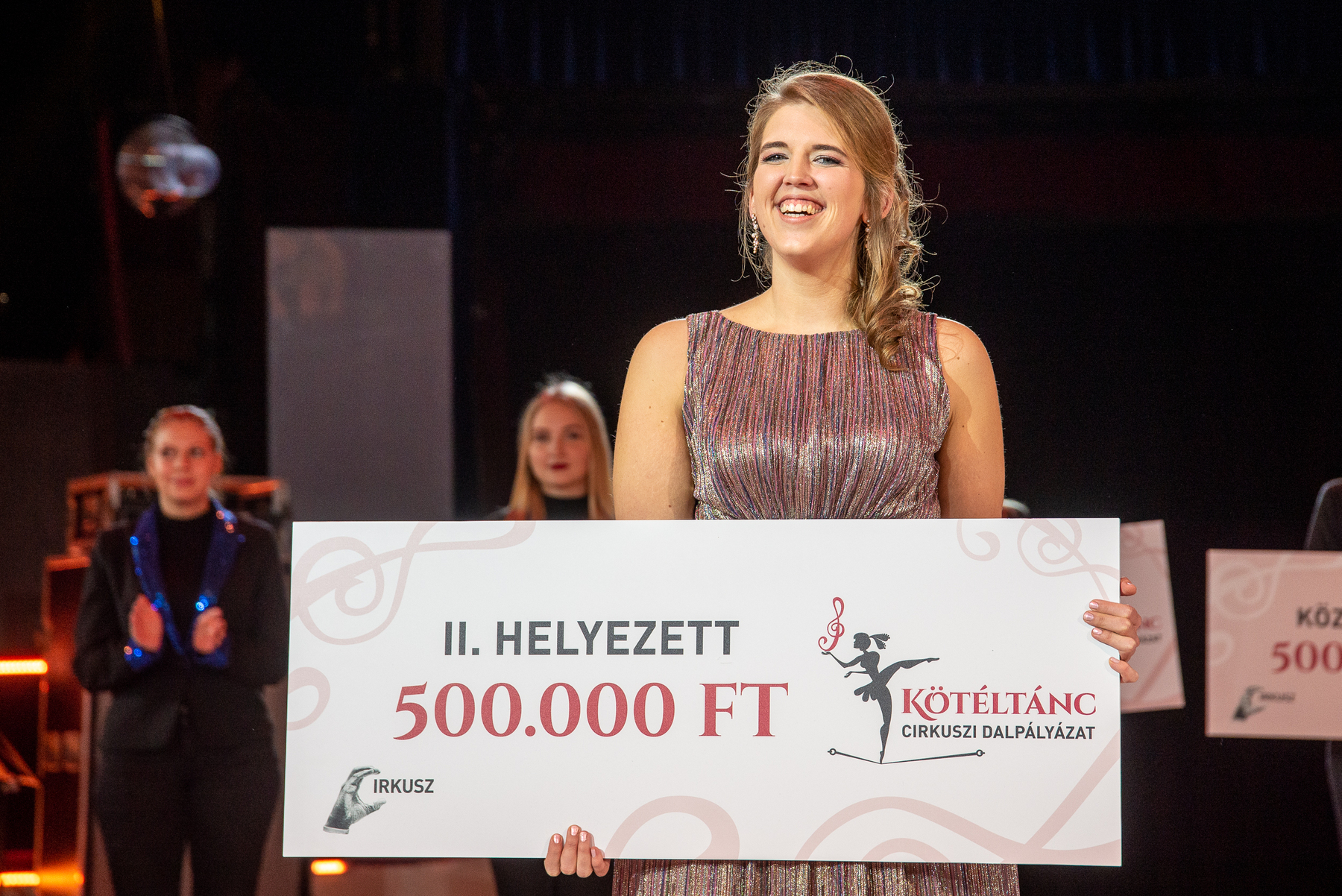 db923e75-0d67-4ba5-8e60-7e7775679029