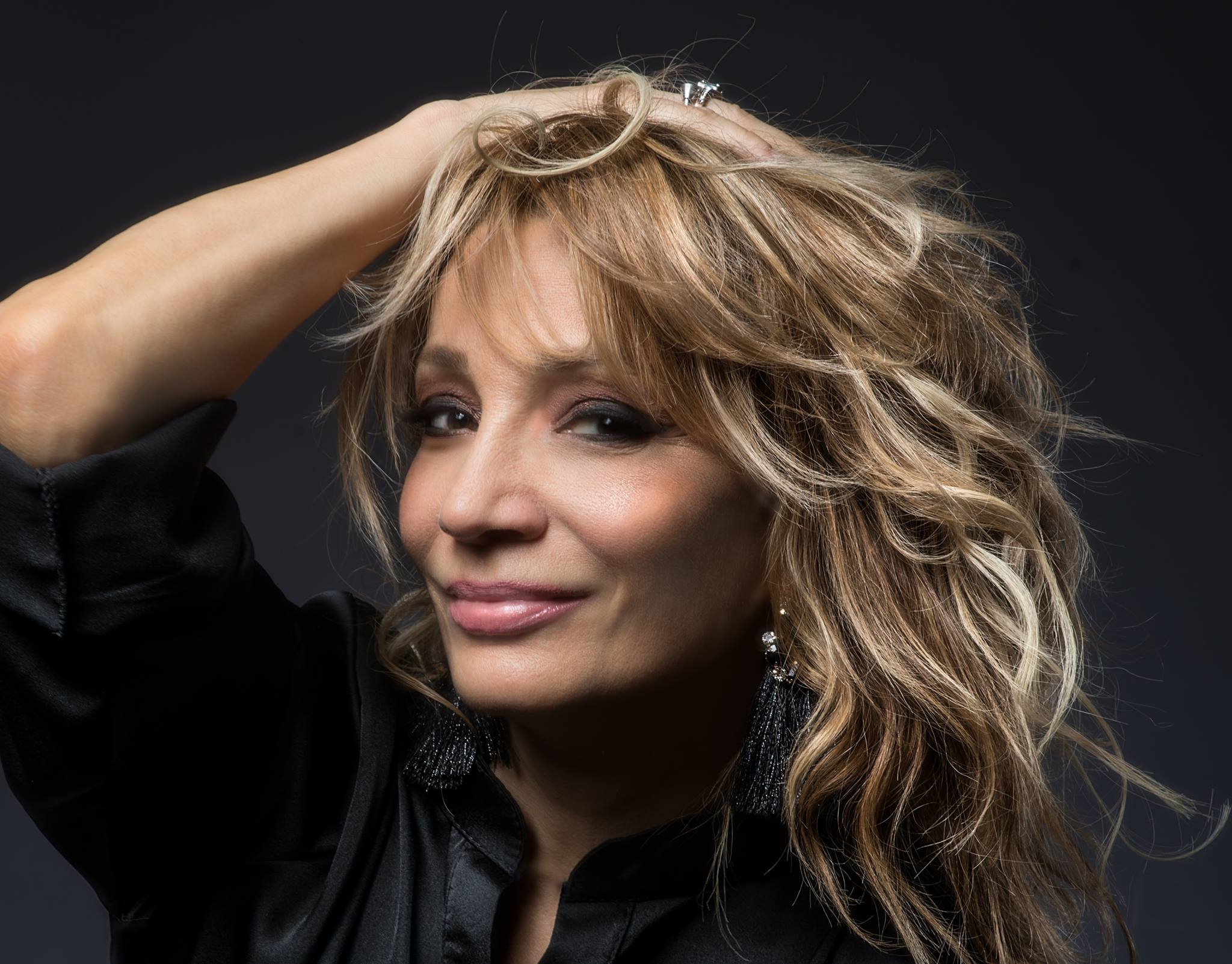 Keresztes Ildikó színművész, énekesnő, előadóművész zsűritagként vesz részt a Kötéltánc című dalpályázat élő döntőjén november 26-án