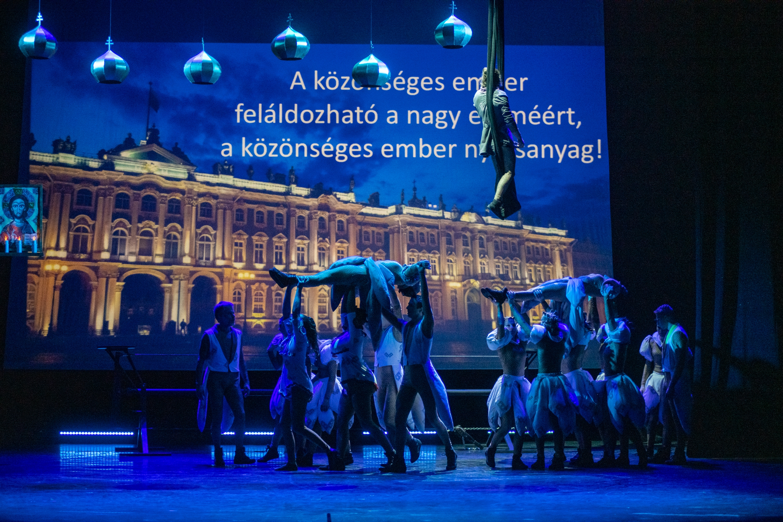 Dosztojekvszkij újraértelmezve – Bemutatták a Baross Imre Artistaképző Intézet jubileumi darabját   