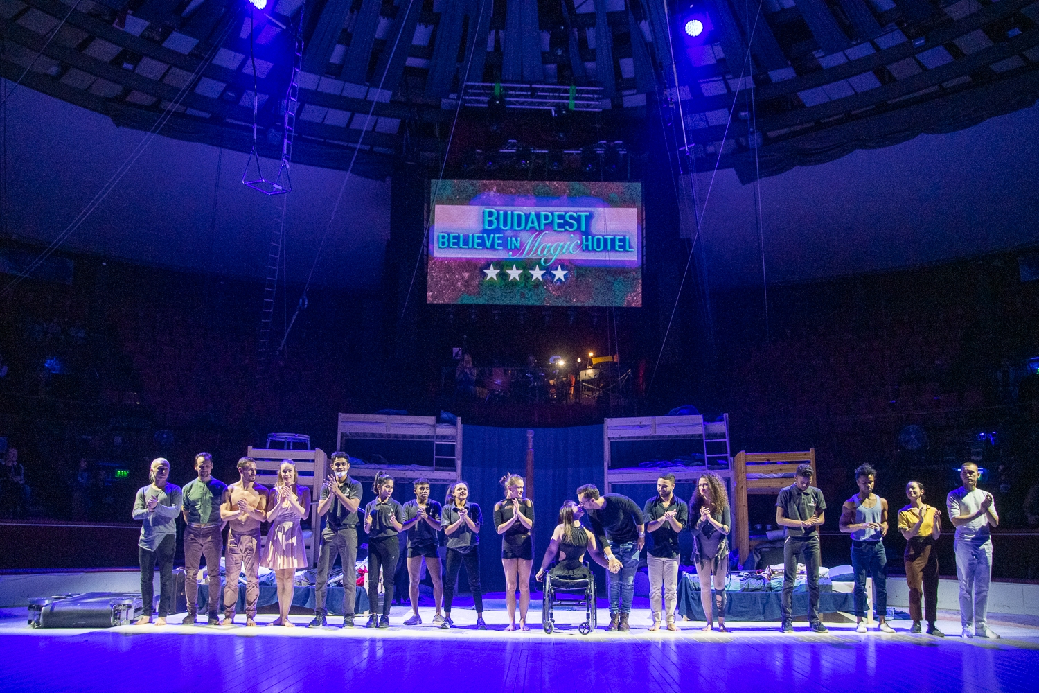 Higgyünk a csodákban!   